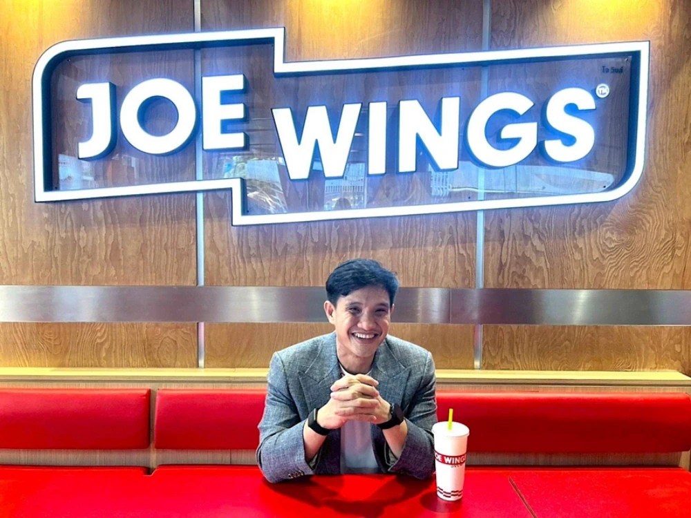 ‘โอ้กะจู๋' เปิดเกมใหม่ ส่ง ‘JOE WINGS' ไก่ทอดของคนไทย รีดีไซน์ความอร่อย [PR]