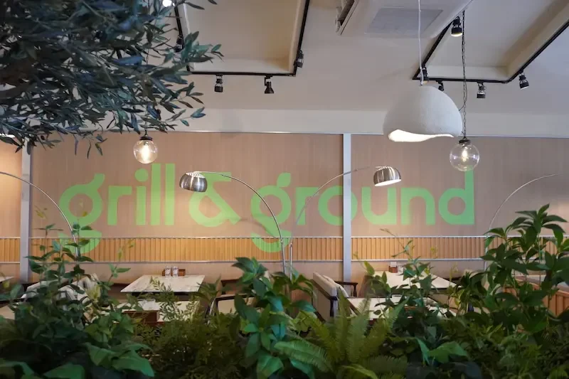 เขย่าวงการสลัดบาร์! โอ้กะจู๋ เปิดตัว “Grill & Ground” แบรนด์ใหม่ครั้งแรกในไทย ชูคอนเซ็ปต์ Steak & Salad Bar รูปแบบใหม่ Unlimited Freshness, Your Way ตอบโจทย์ยุคคุ้มค่า-พรีเมียม-ประสบการณ์ต้องได้ครบ